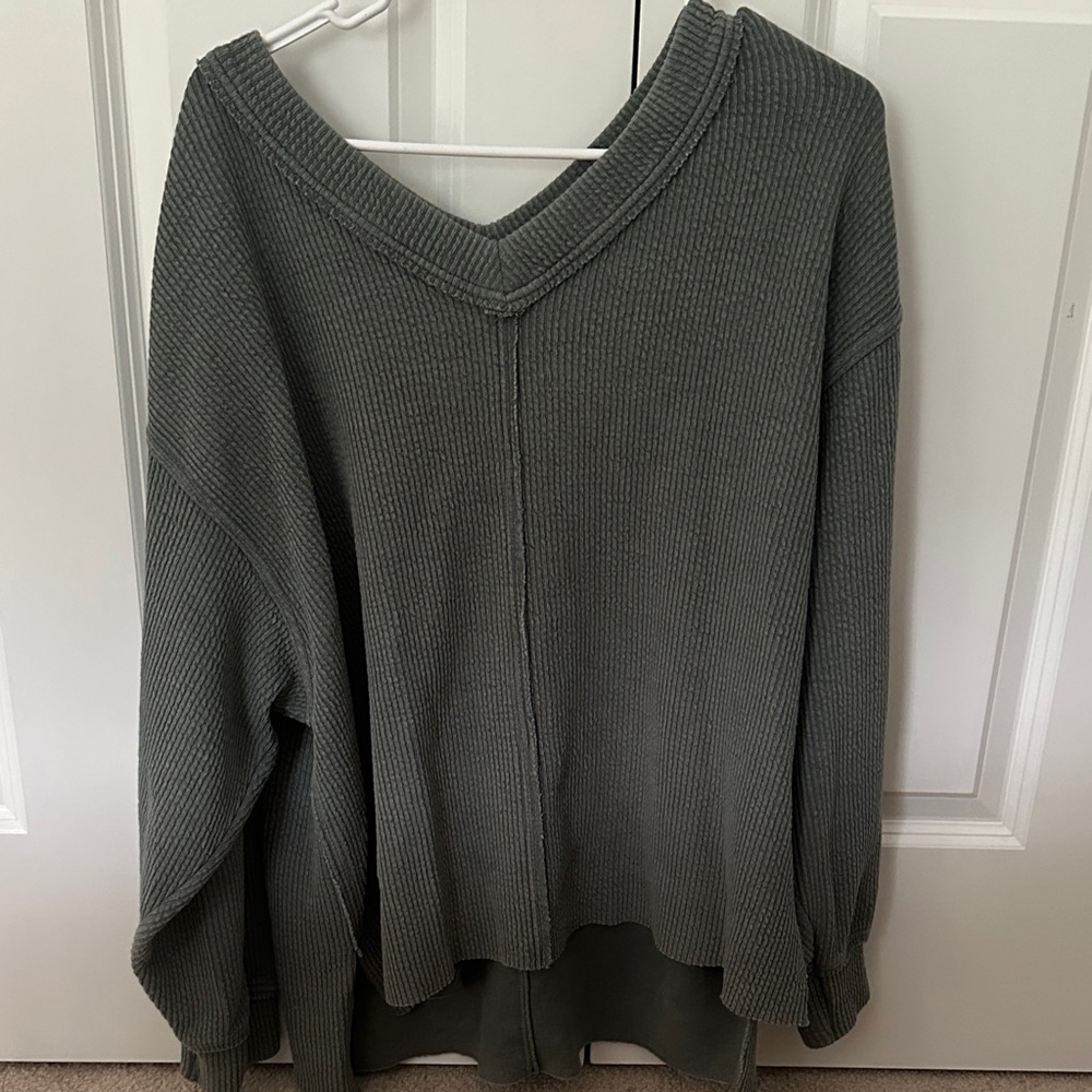 Aerie V-Neck Sweater in Deep Olive